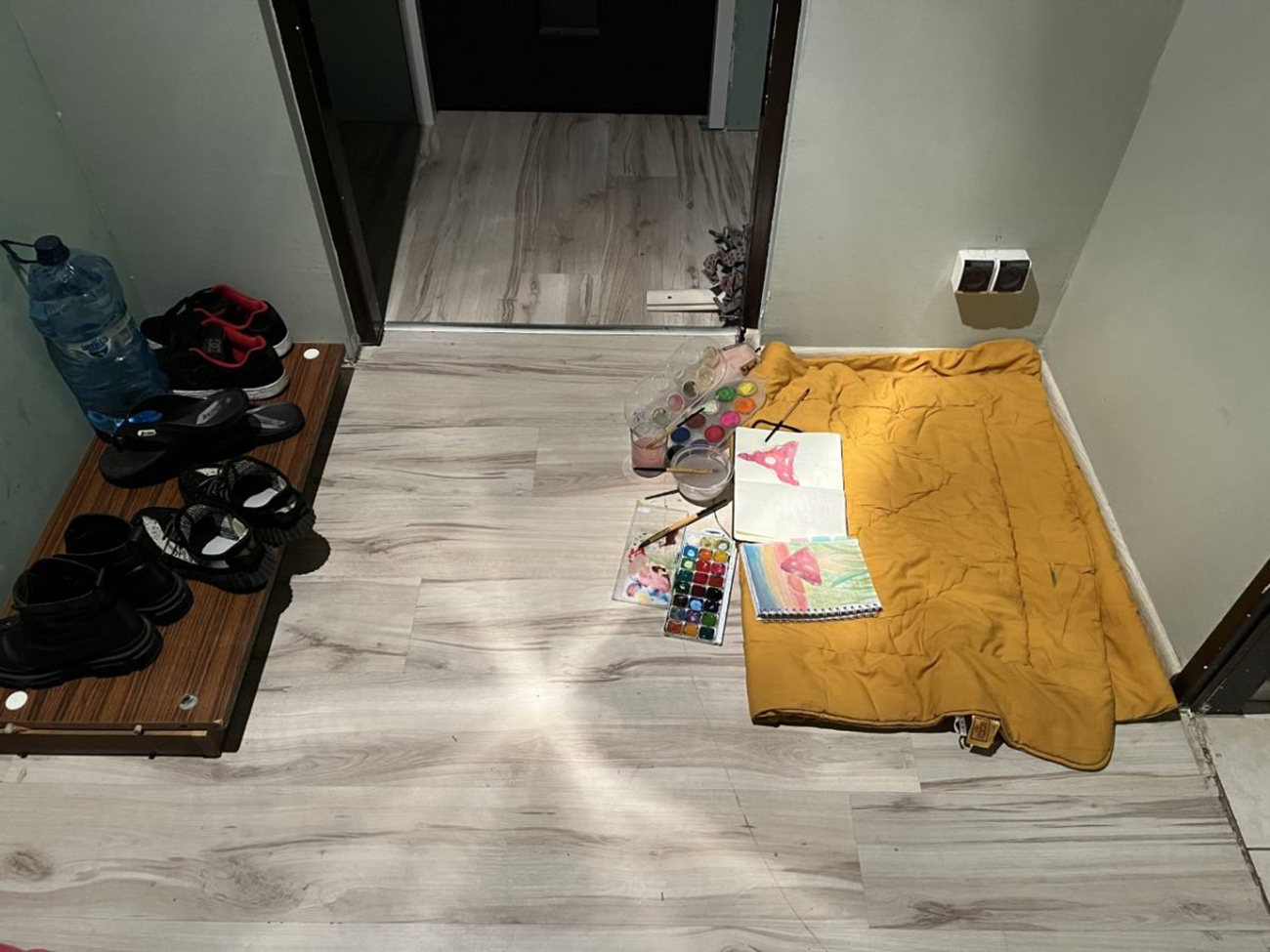 Українці в Польщі скаржаться на умови проживання в хостелах: фото